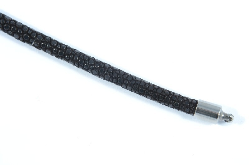 Schmidt Rochenleder Reif für Damen mit Bajonettverschluss, Schwarz & Silber, 43cm Kette