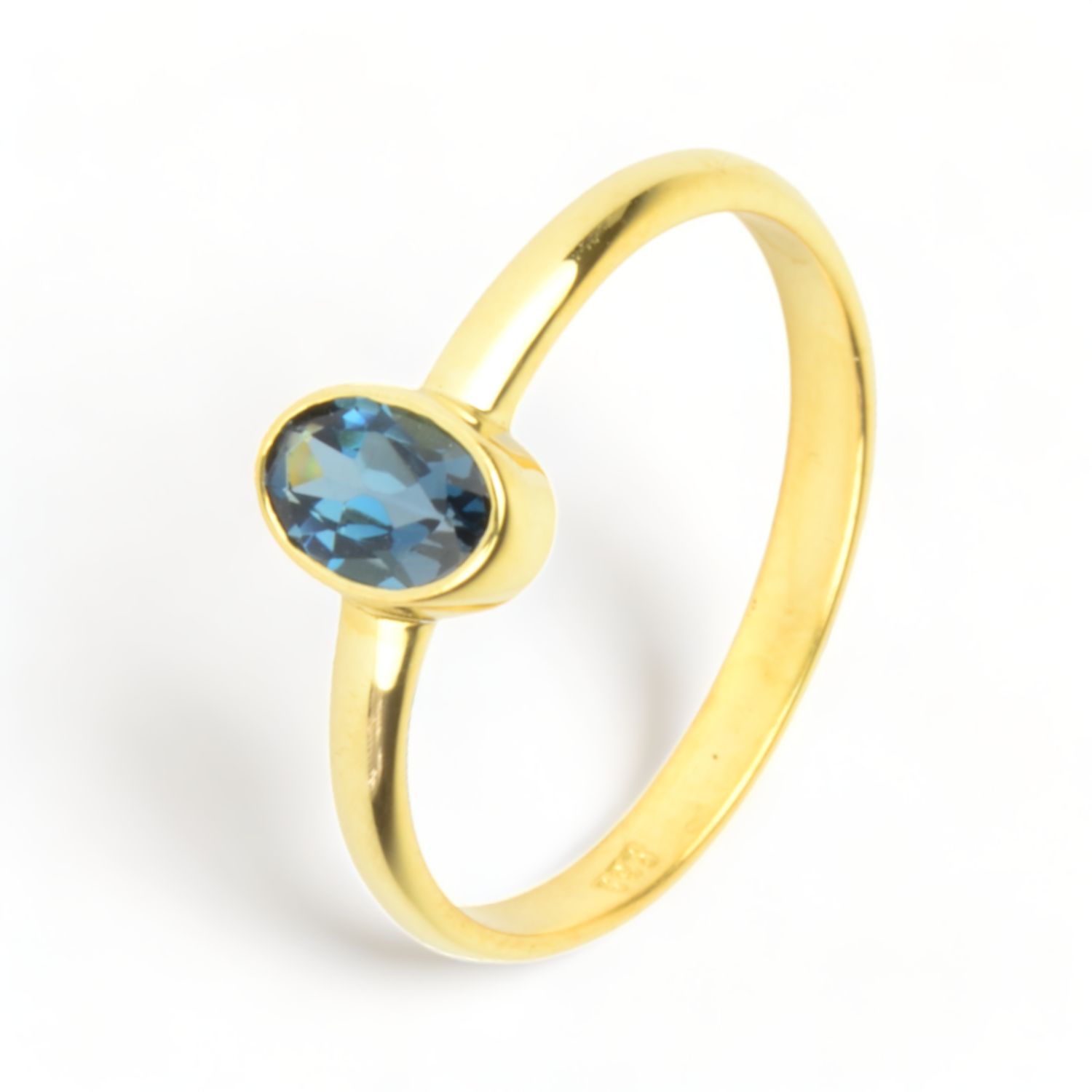 Ring mit London Blue Topas