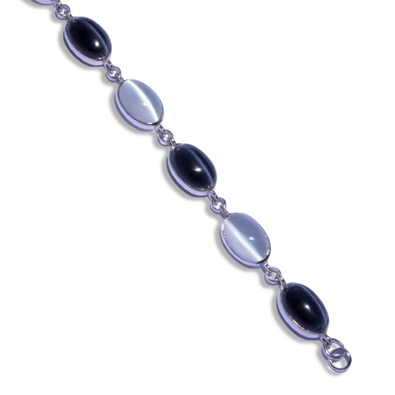 Armband mit Steinen