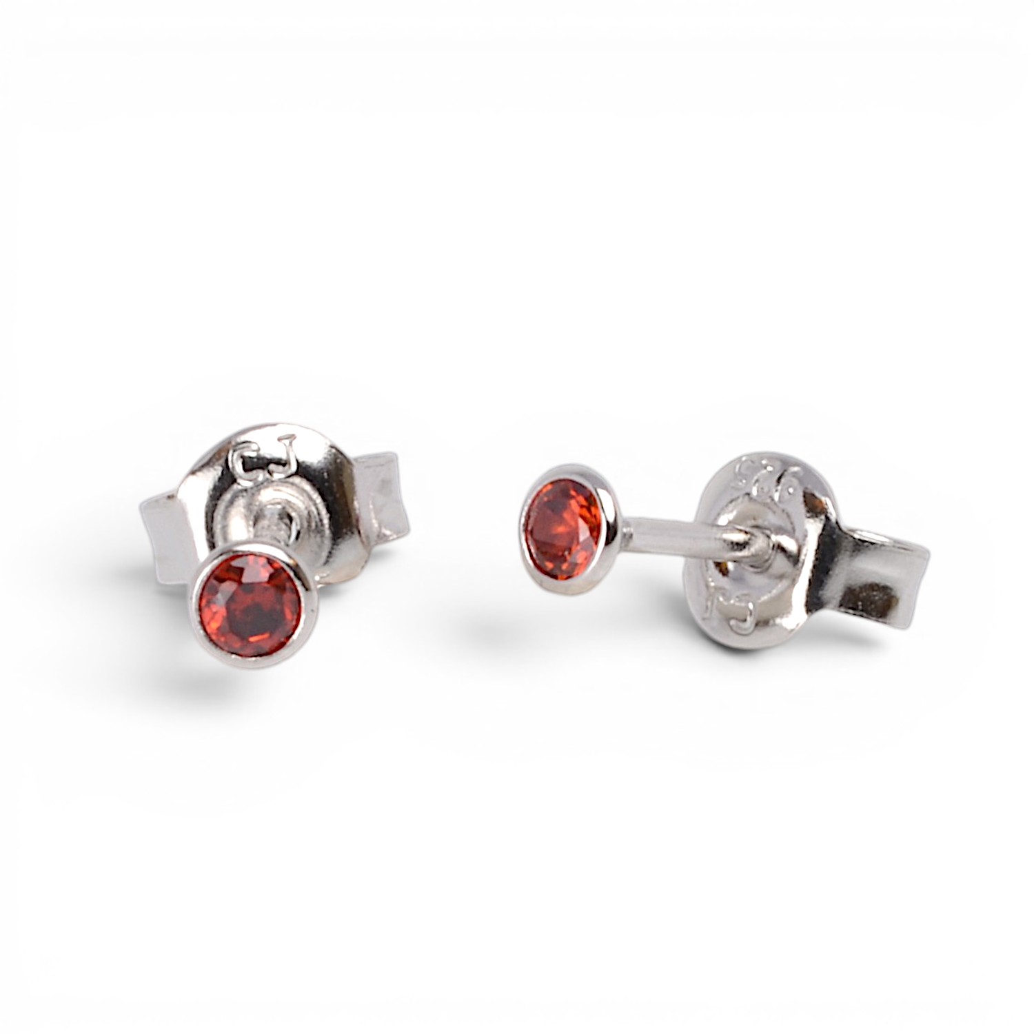 Schmidt Ohrstecker 925 Silber mit Zirkonia in Granatrot, 2,5 mm – für Damen und Kinder