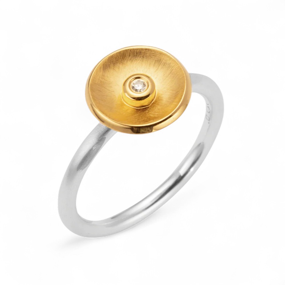 Ring mit Brillant