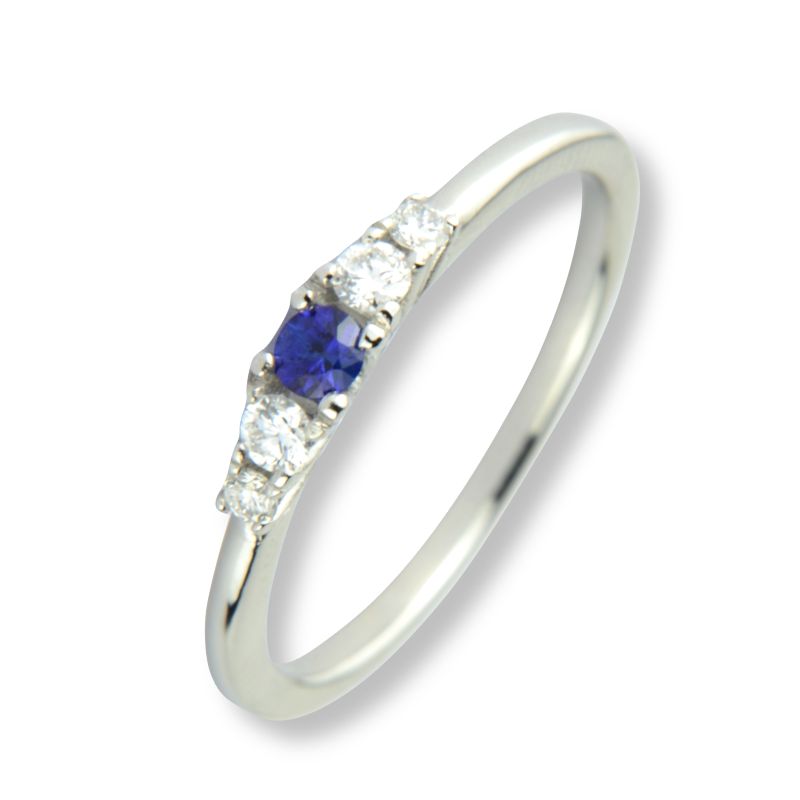 Ring mit Brillanten und einem Safir
